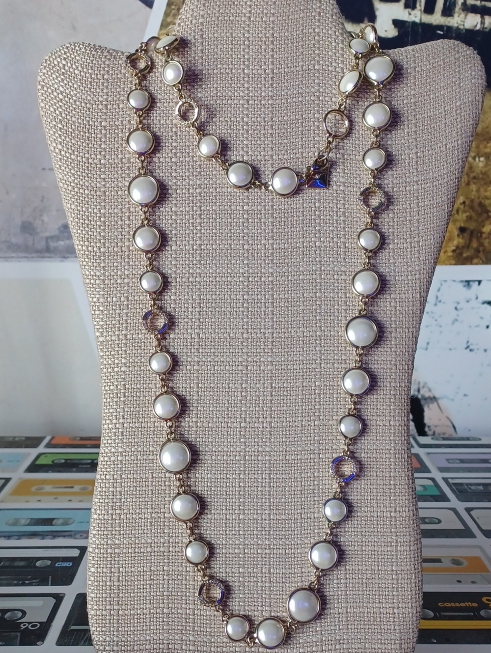 Anne Klein Vintage Gold Tone Bezel Set Faux Pearl Station Necklace 🦁
